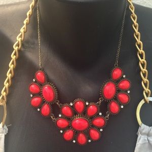 🎉NEW VINTAGE STYLE VIBRANT RED NECKLACE 🎉🎉